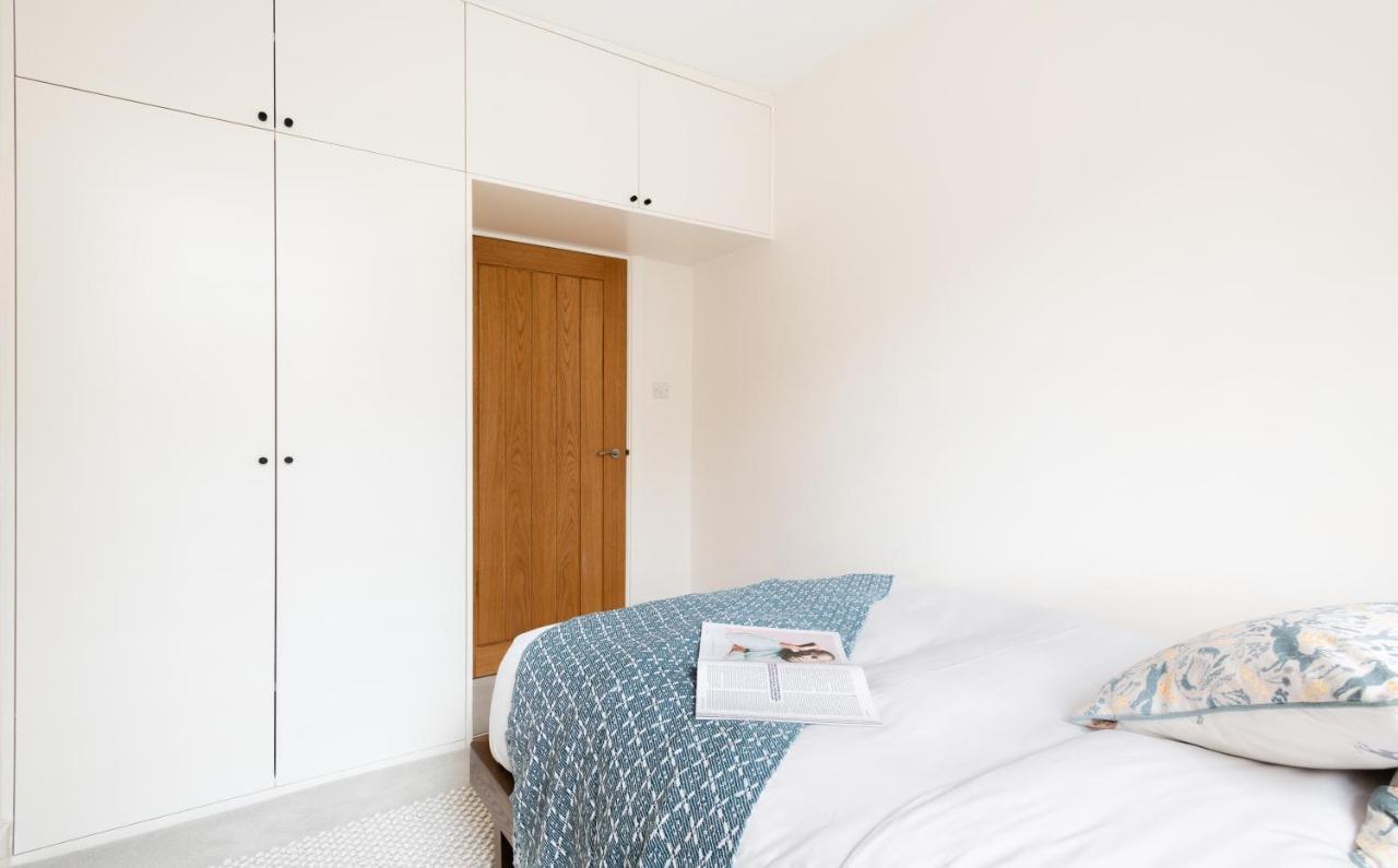 Апартаменты The Chelsea Arms - Bright 3Bdr With Garden & Private Parking Лондон Экстерьер фото
