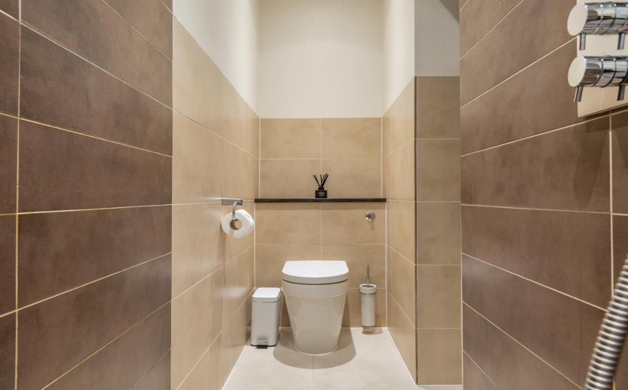 Апартаменты The Chelsea Arms - Bright 3Bdr With Garden & Private Parking Лондон Экстерьер фото